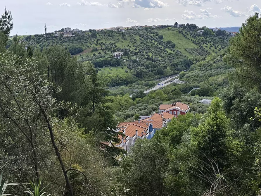 Immagine 13 di Terreno residenziale in vendita  in Strada Vicinale Agostinone a Montesilvano