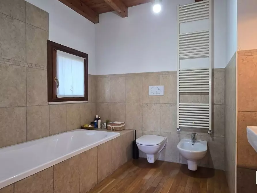 Immagine 30 di Villa in vendita  in contrada Cignale 3 a Penne