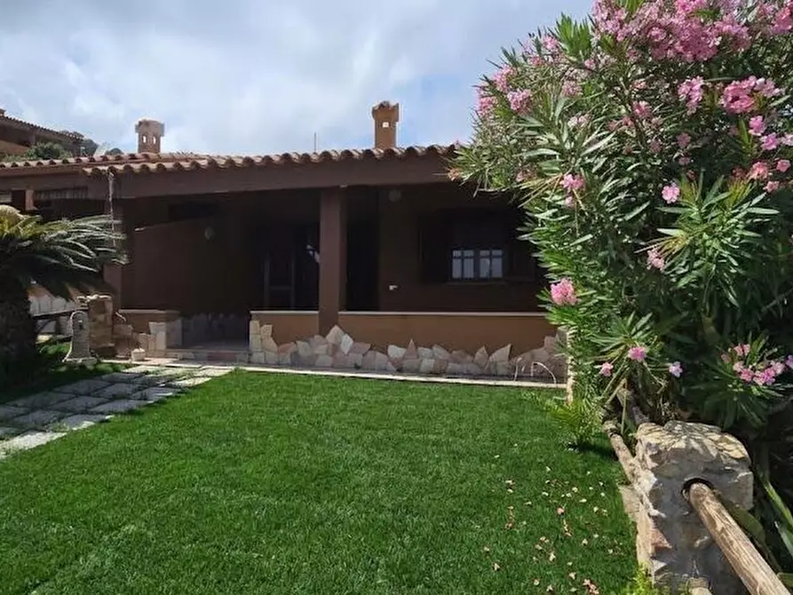 Immagine 2 di Villa in vendita  in Via delle Poiane 14 a Muravera