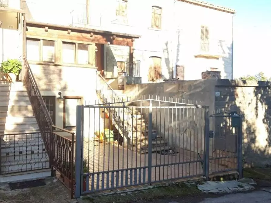 Immagine 10 di Villa in vendita  in Via Roma a Ari