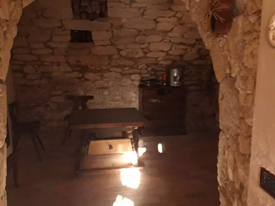 Immagine 13 di Villa in vendita  in Via Roma a Ari