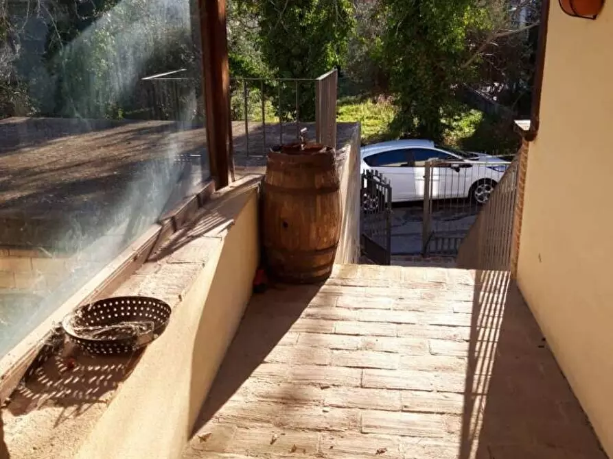 Immagine 2 di Villa in vendita  in Via Roma a Ari