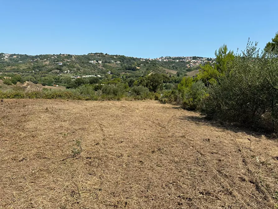 Immagine 8 di Terreno residenziale in vendita  in Via Valle Carbone a Brittoli