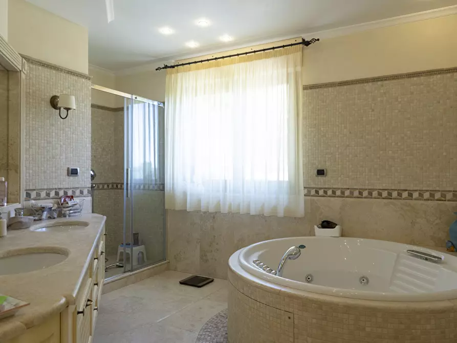 Immagine 68 di Villa in vendita  in Contrada Pretaro a Francavilla Al Mare