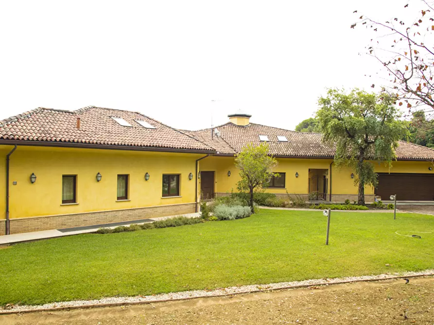 Immagine 30 di Villa in vendita  in Contrada Pretaro a Francavilla Al Mare