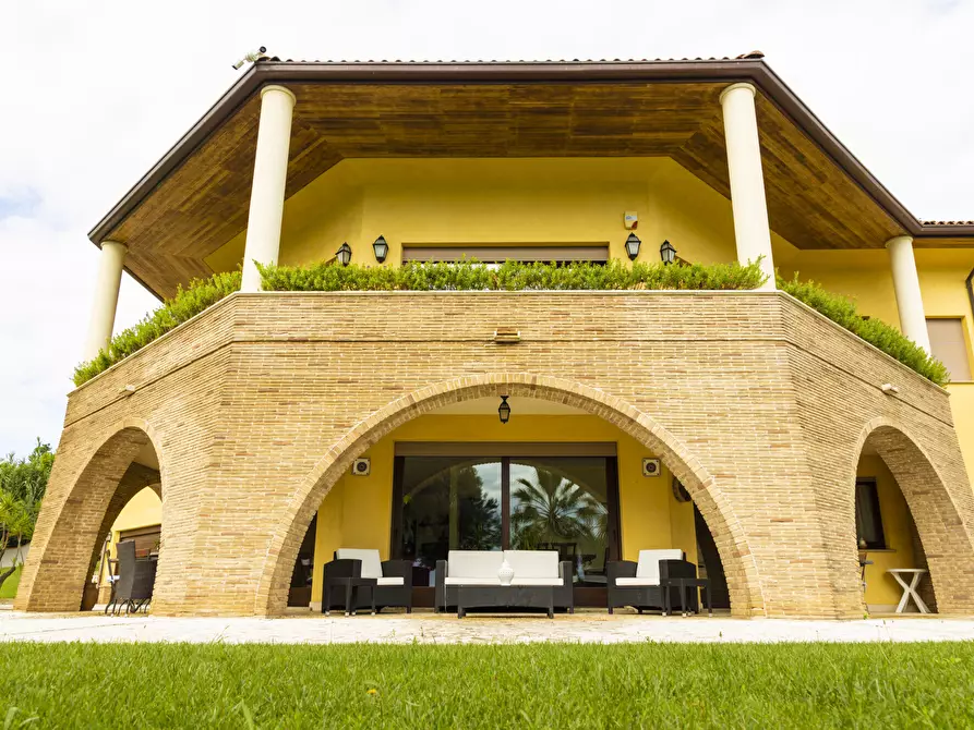 Immagine 15 di Villa in vendita  in Contrada Pretaro a Francavilla Al Mare