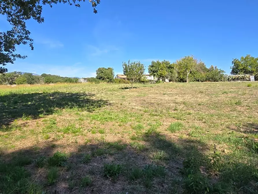 Immagine 2 di Terreno residenziale in vendita  in Via Giacomo Matteotti a Abbateggio