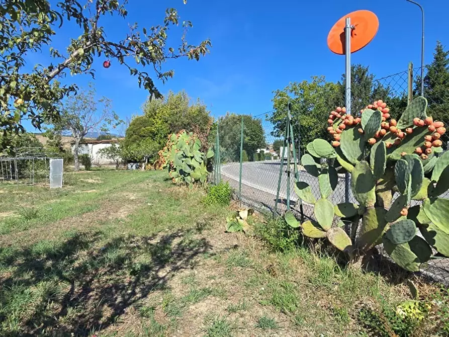 Immagine 15 di Terreno residenziale in vendita  in Via Giacomo Matteotti a Abbateggio