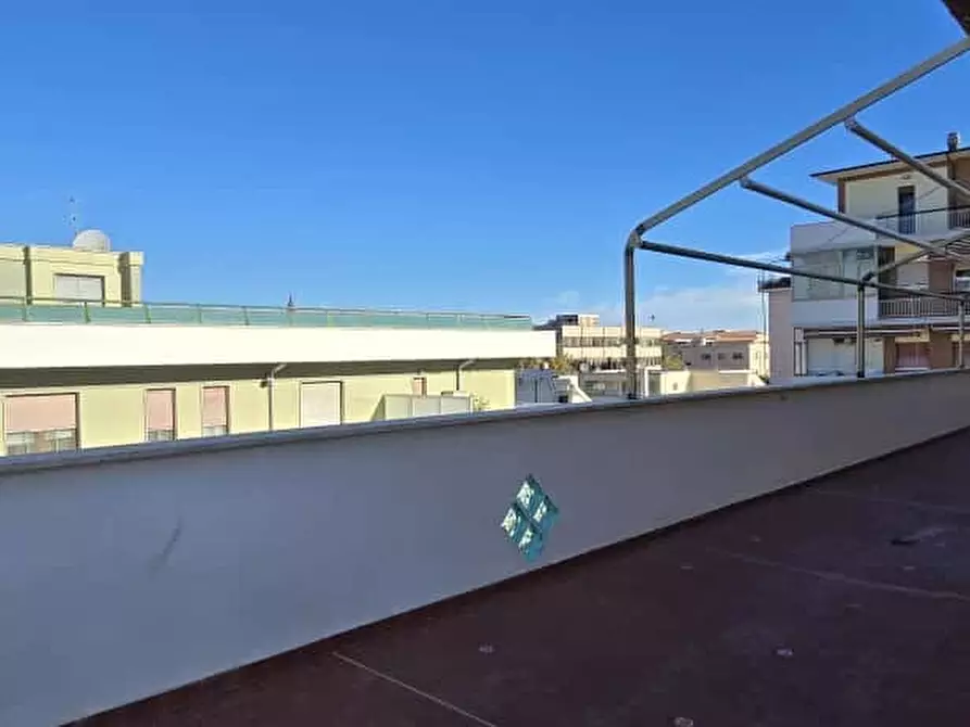 Immagine 14 di Appartamento in vendita  in Via Raffaello Sanzio 113 a Pescara