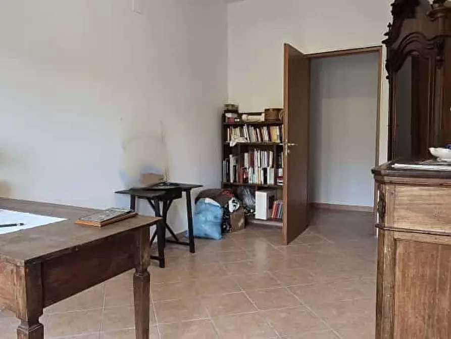 Immagine 23 di Appartamento in vendita  in Piazza Luca da Penne 1 a Penne