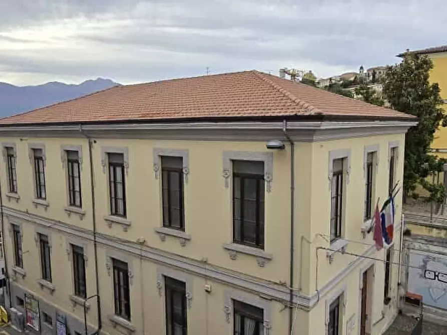 Immagine 17 di Appartamento in vendita  in Piazza Luca da Penne 1 a Penne