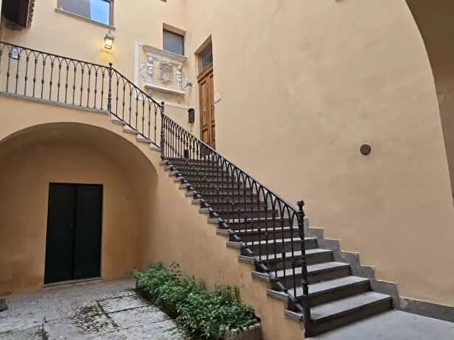 Immagine 10 di Appartamento in vendita  in Piazza Luca da Penne 1 a Penne