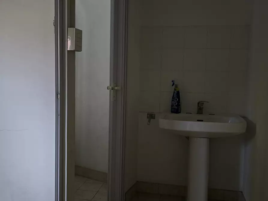 Immagine 10 di Appartamento in vendita  in Piazza Luca da Penne 50 a Penne