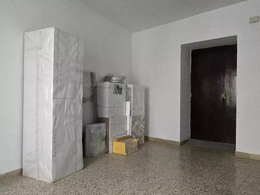 Immagine 15 di Appartamento in vendita  in Piazza Luca da Penne 50 a Penne