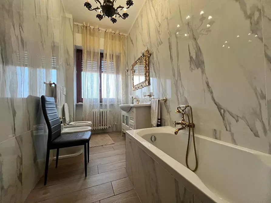 Immagine 12 di Appartamento in vendita  in Viale Gabriele D'Annunzio a Montesilvano