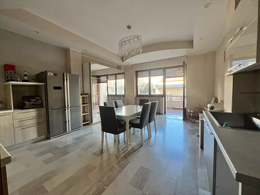 Immagine 17 di Appartamento in vendita  in Viale Gabriele D'Annunzio a Montesilvano