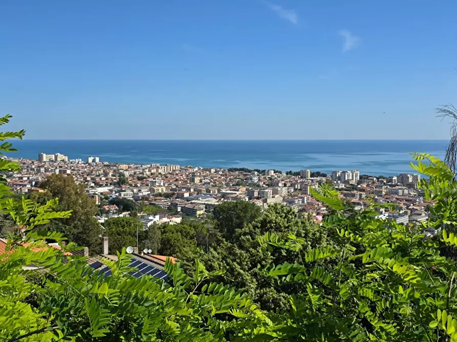 Immagine 5 di Villa in vendita  in via chiappinello a Montesilvano