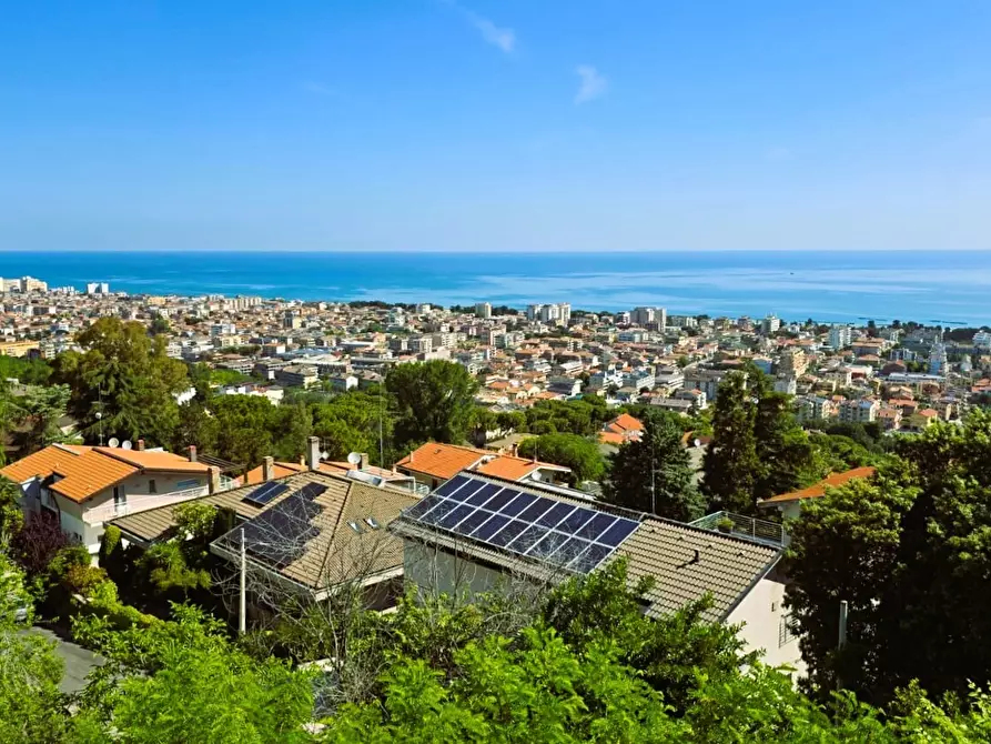 Immagine 1 di Villa in vendita  in via chiappinello a Montesilvano