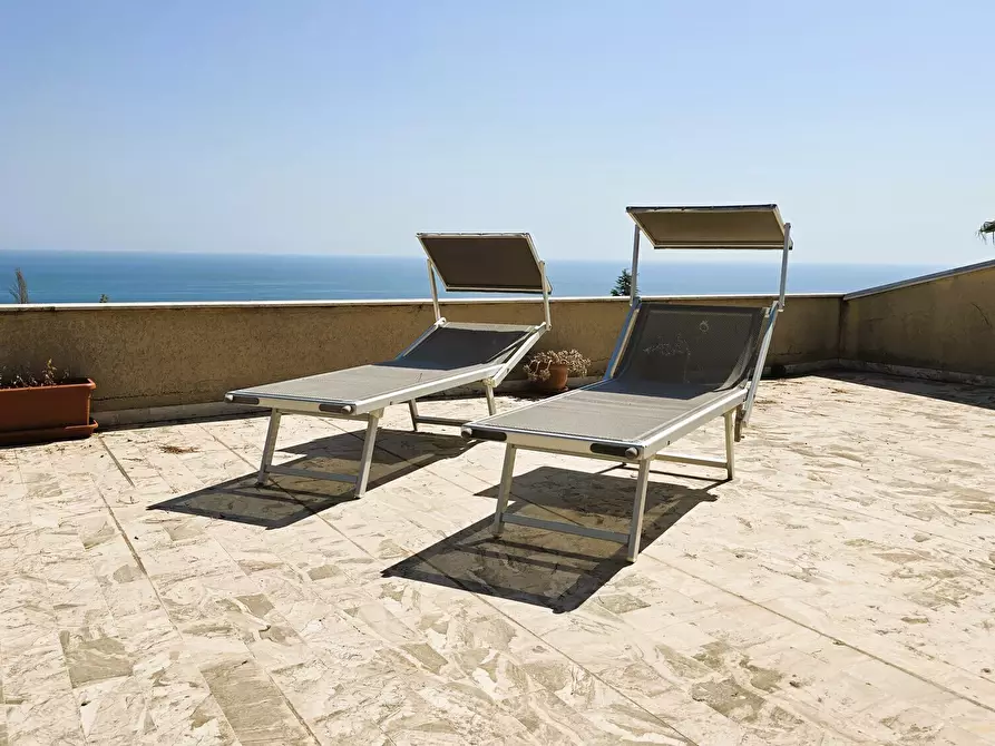 Immagine 40 di Villa in vendita  in via chiappinello a Montesilvano