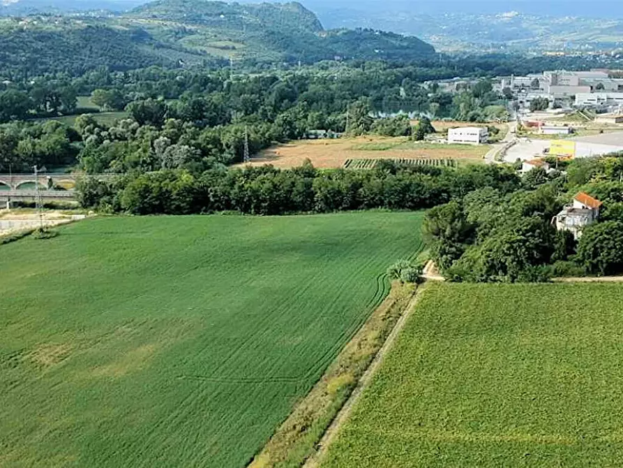 Immagine 1 di Villa in vendita  in via della stazione a Abbateggio
