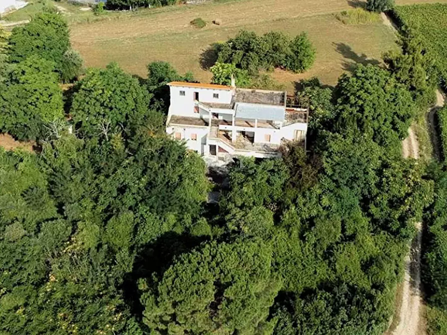 Immagine 2 di Villa in vendita  in via della stazione a Abbateggio