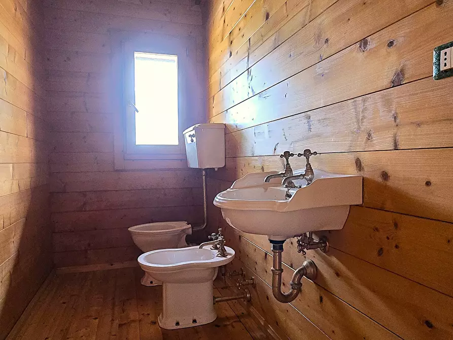 Immagine 33 di Villa in vendita  in Contrada Arci Cona Prato a Penne