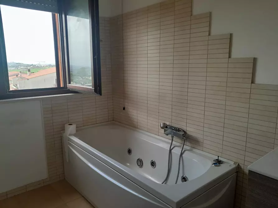 Immagine 26 di Appartamento in vendita  in Via della Madonnina 12 a Brittoli