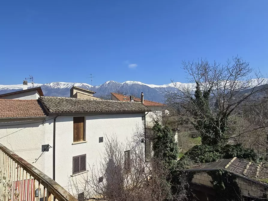 Immagine 9 di Villa in vendita  in Località Cavate a Sulmona