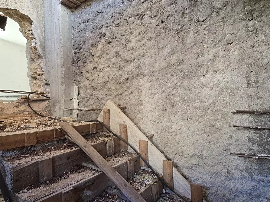 Immagine 13 di Villa in vendita  in Località Cavate a Sulmona