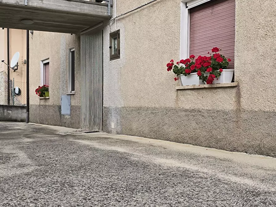 Immagine 26 di Villa in vendita  in Frazione Villa Rossi a Teramo