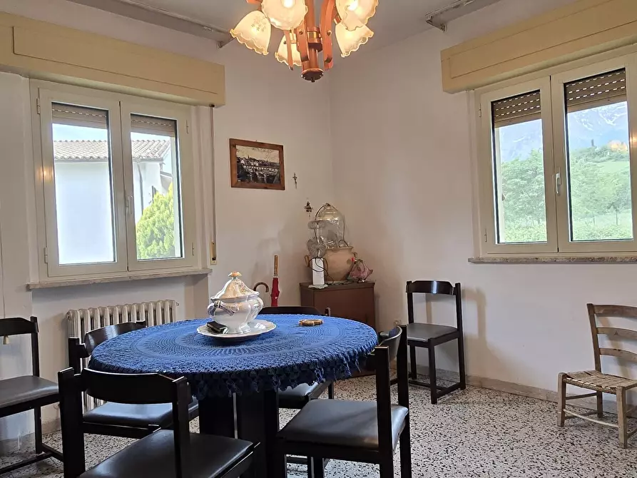 Immagine 3 di Villa in vendita  in Frazione Villa Rossi a Teramo