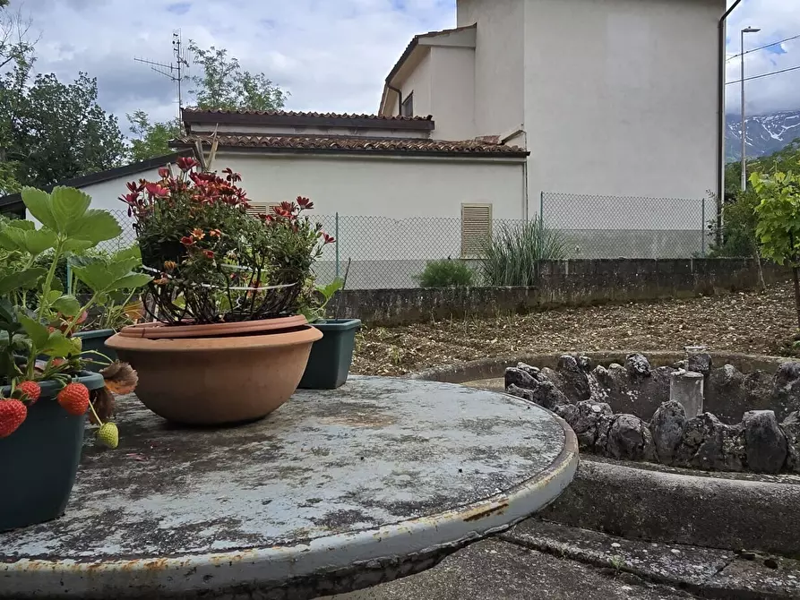 Immagine 29 di Villa in vendita  in Frazione Villa Rossi a Teramo