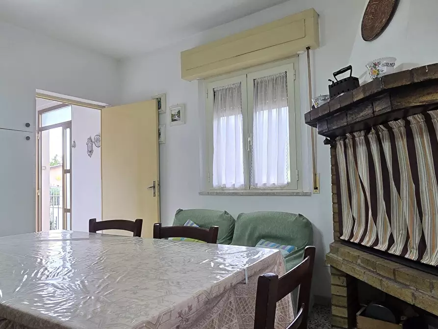 Immagine 6 di Villa in vendita  in Frazione Villa Rossi a Teramo