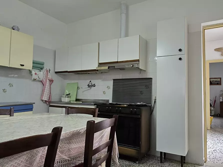 Immagine 4 di Villa in vendita  in Frazione Villa Rossi a Teramo