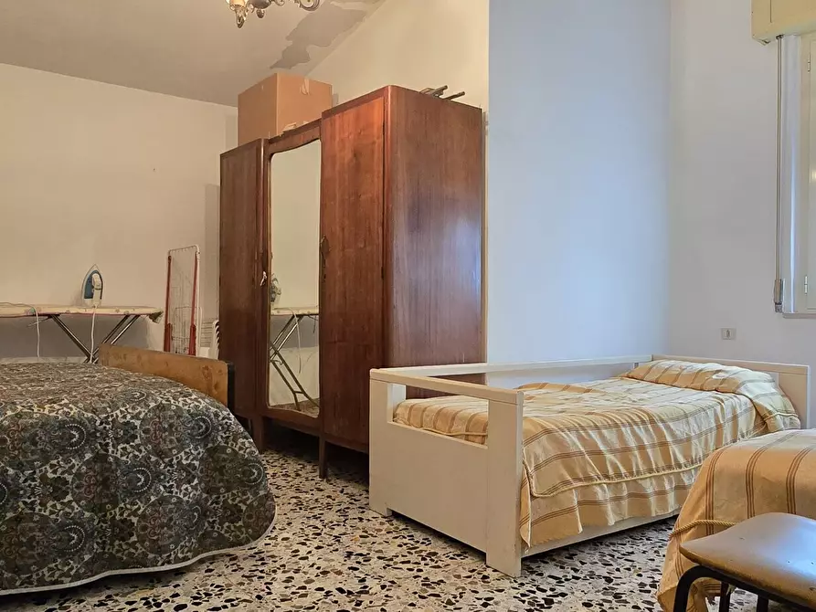 Immagine 17 di Villa in vendita  in Frazione Villa Rossi a Teramo