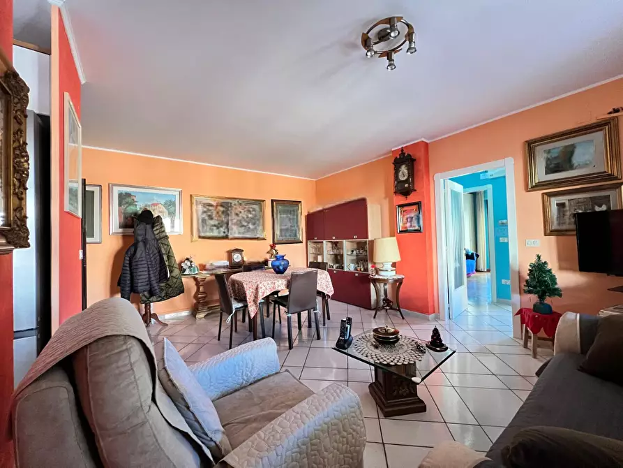 Immagine 13 di Appartamento in vendita  in Via Bradano a Montesilvano