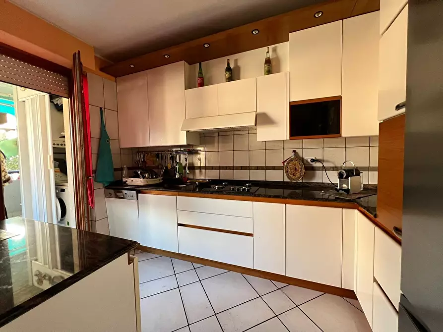 Immagine 31 di Appartamento in vendita  in Via Bradano a Montesilvano