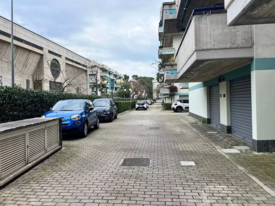 Immagine 38 di Appartamento in vendita  in Via Bradano a Montesilvano