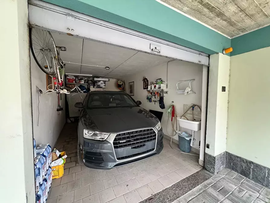 Immagine 41 di Appartamento in vendita  in Via Bradano a Montesilvano