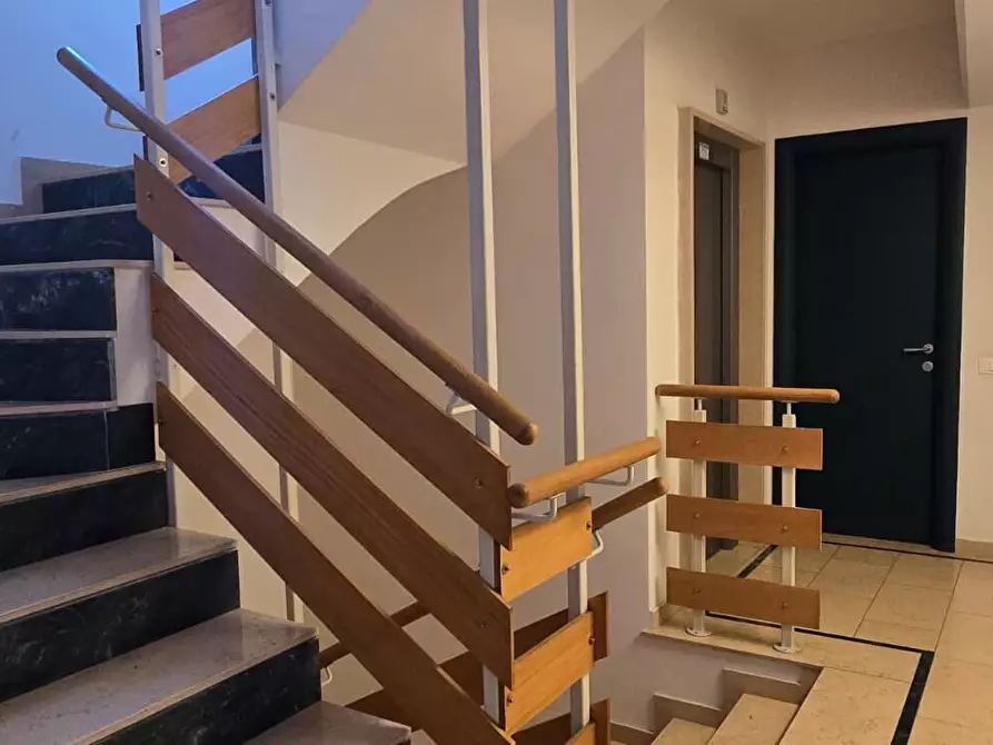 Immagine 6 di Box auto in vendita  in Corso Vittorio Emanuele II 346 a Pescara