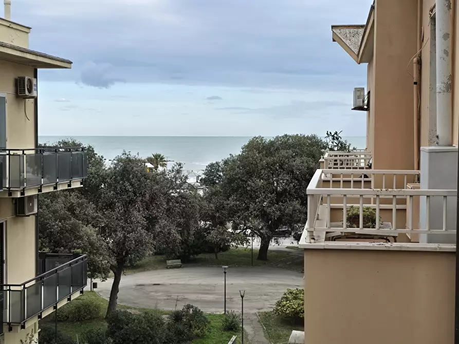 Immagine 12 di Appartamento in vendita  in Via Giosue Carducci a Pescara