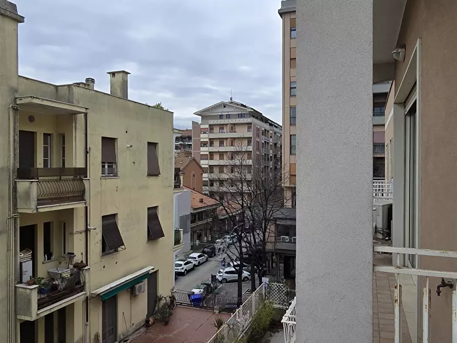 Immagine 16 di Appartamento in vendita  in Via Giosue Carducci a Pescara