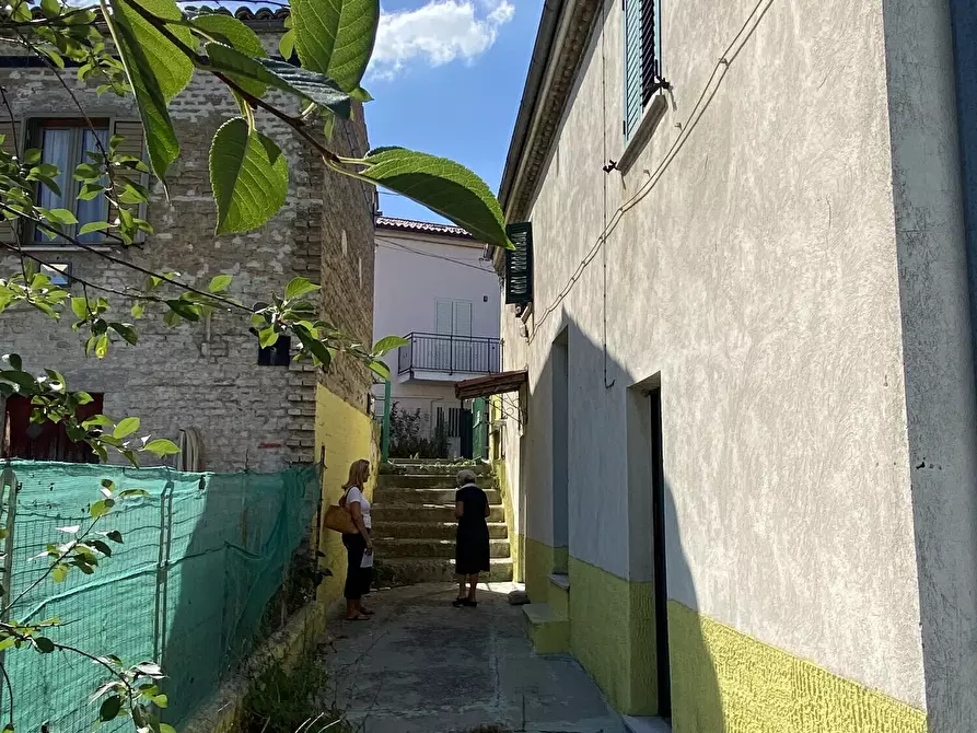 Immagine 5 di Villa in vendita  in Via Piano da Capo a Abbateggio