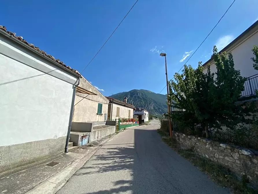 Immagine 12 di Villa in vendita  in Via Piano da Capo a Abbateggio