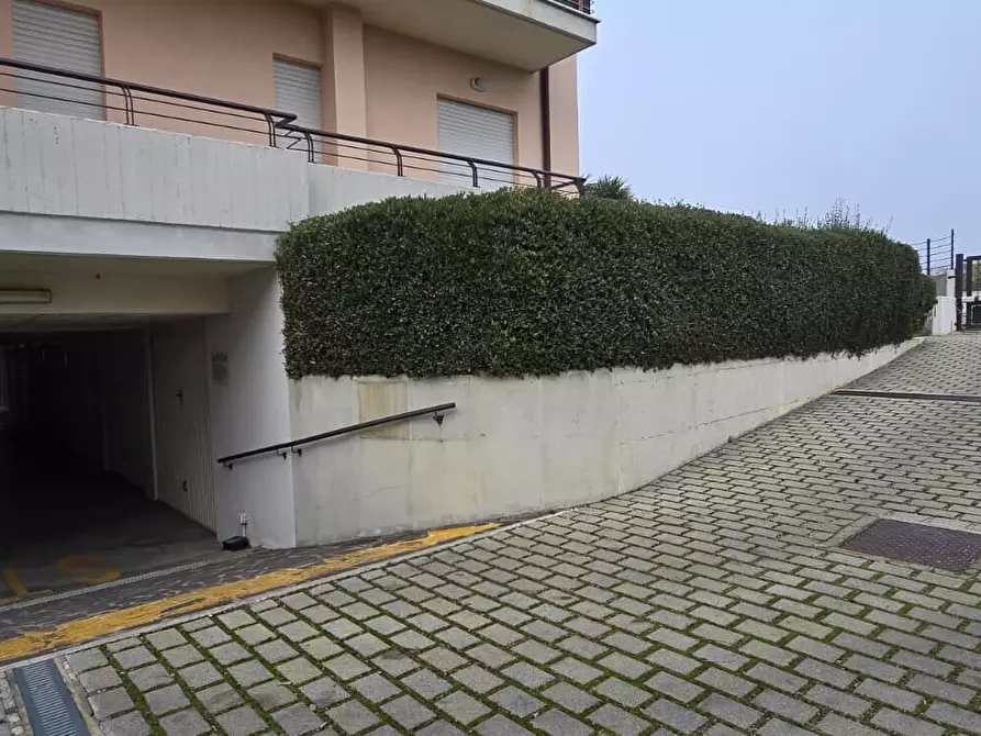 Immagine 4 di Appartamento in vendita  in Via del circuito 361 a Pescara