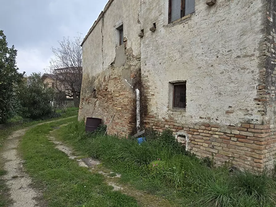 Immagine 29 di Villa in vendita  in Via Francesco Verrotti 4 a Penne