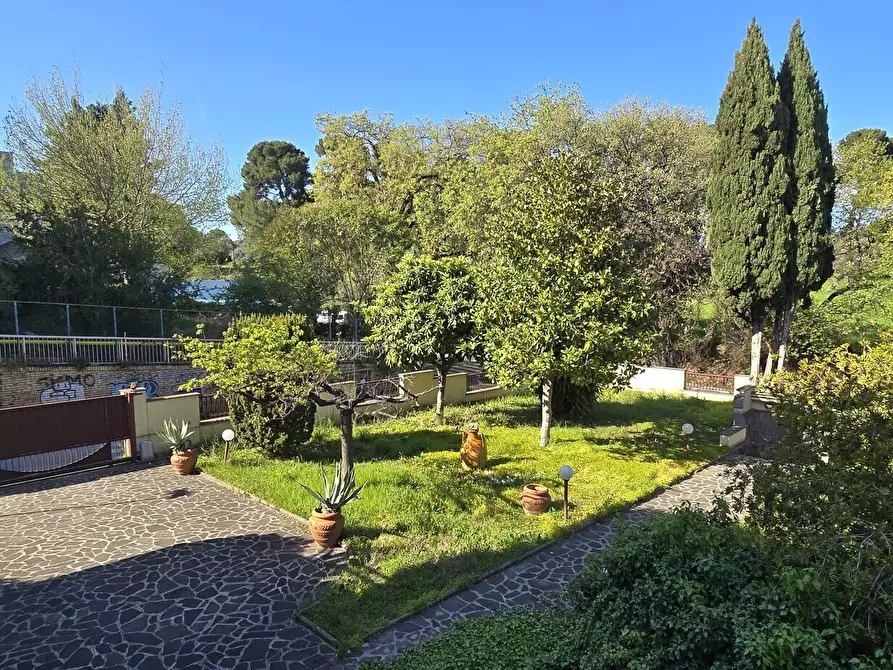 Immagine 32 di Villa in vendita  in Strada Colle Marino 55 a Pescara