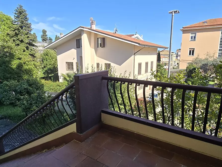 Immagine 11 di Villa in vendita  in Strada Colle Marino 55 a Pescara