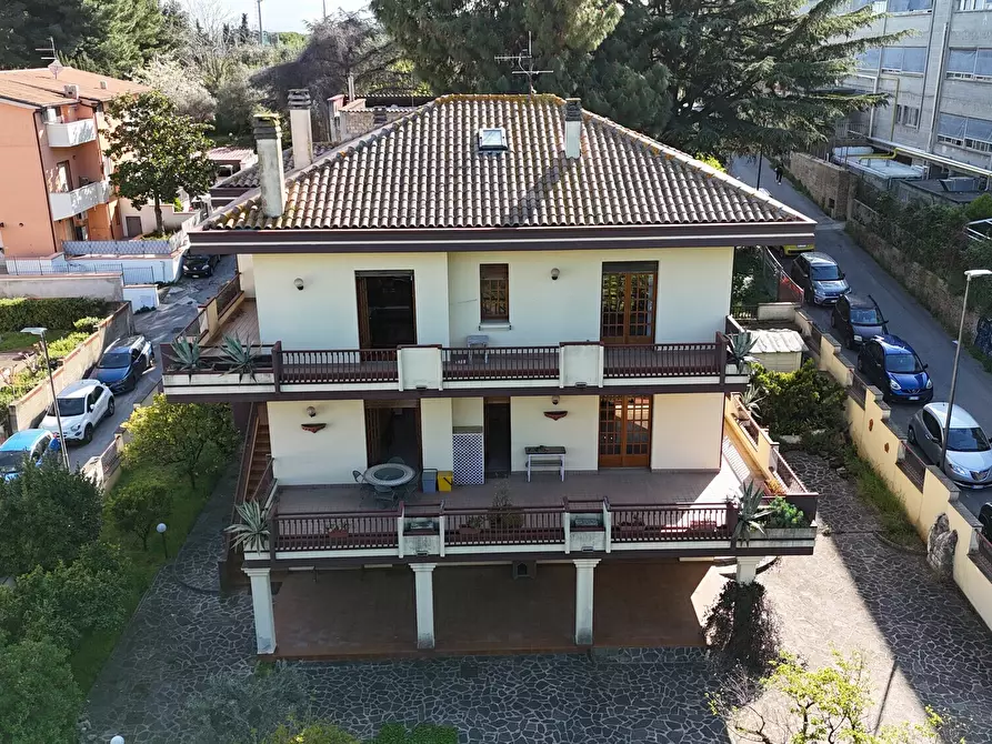 Immagine 1 di Villa in vendita  in Strada Colle Marino 55 a Pescara