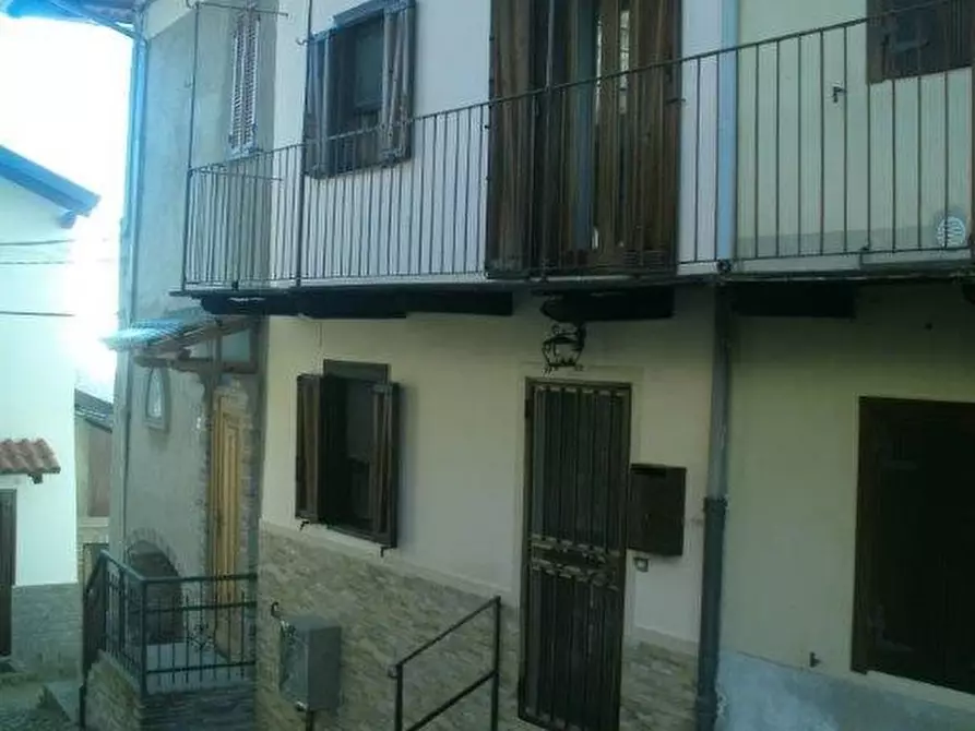 Immagine 2 di Appartamento in vendita  in Via Frazione Murazze 3 a Vallanzengo